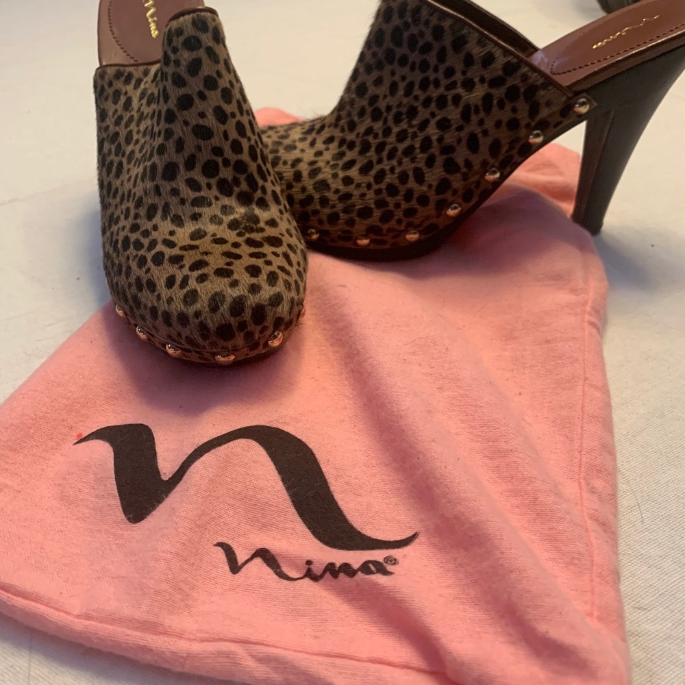 Nina Leopard Clogs